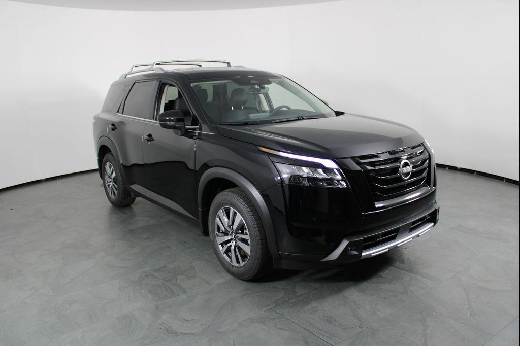 new 2025 Nissan Pathfinder car, priced at $34,890