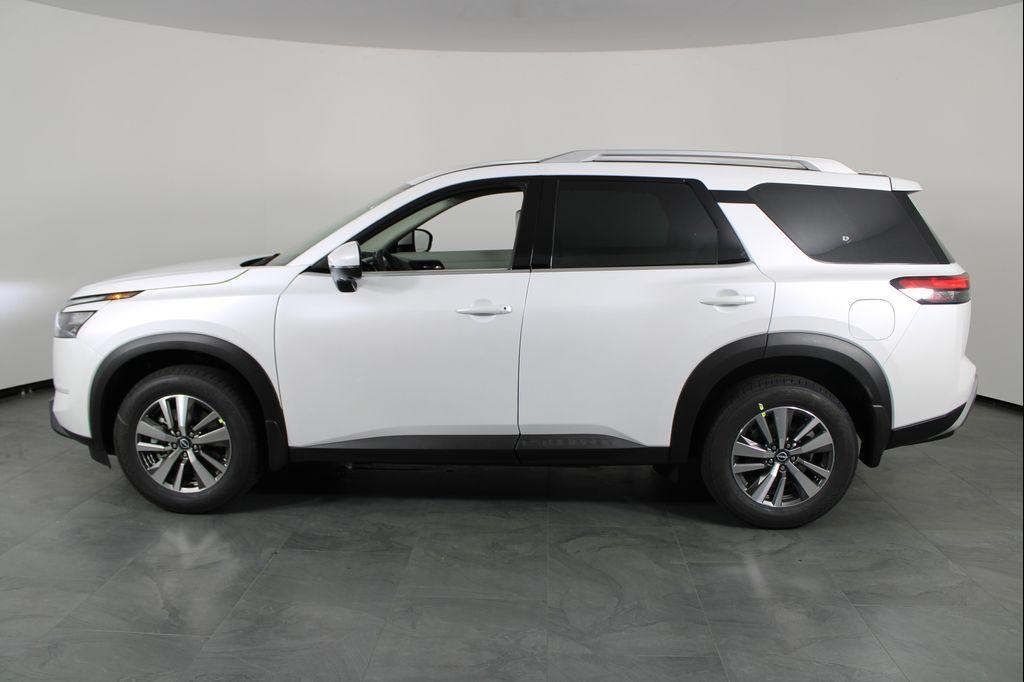 new 2025 Nissan Pathfinder car, priced at $34,160