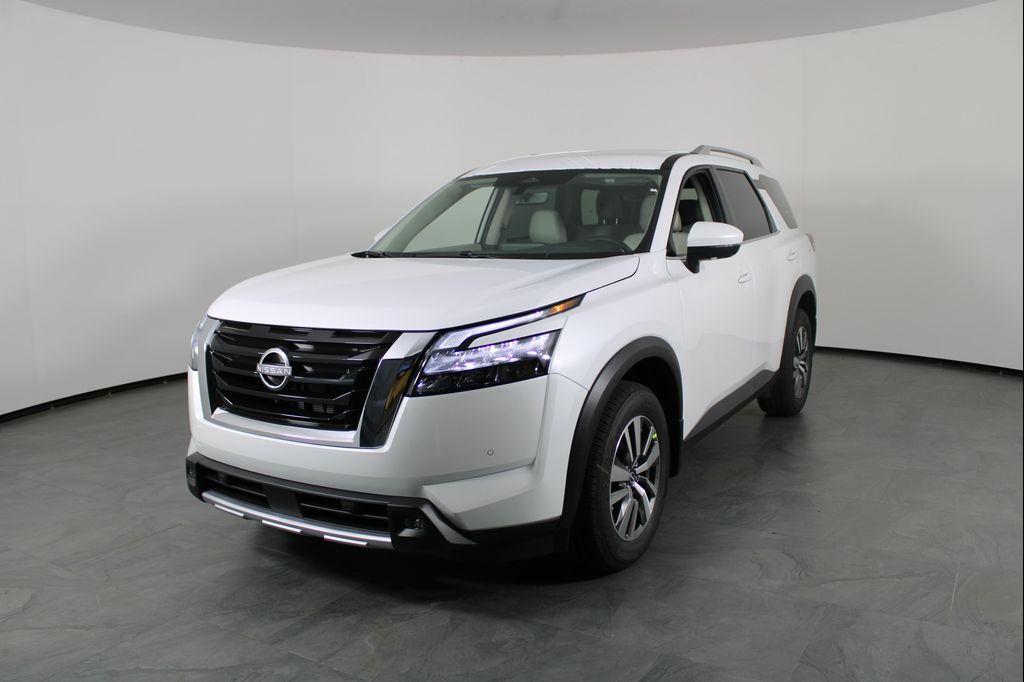 new 2025 Nissan Pathfinder car, priced at $34,160