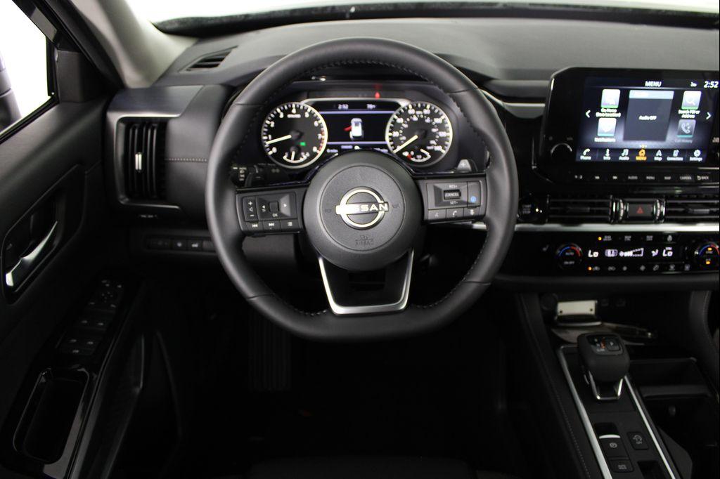 new 2025 Nissan Pathfinder car, priced at $33,450