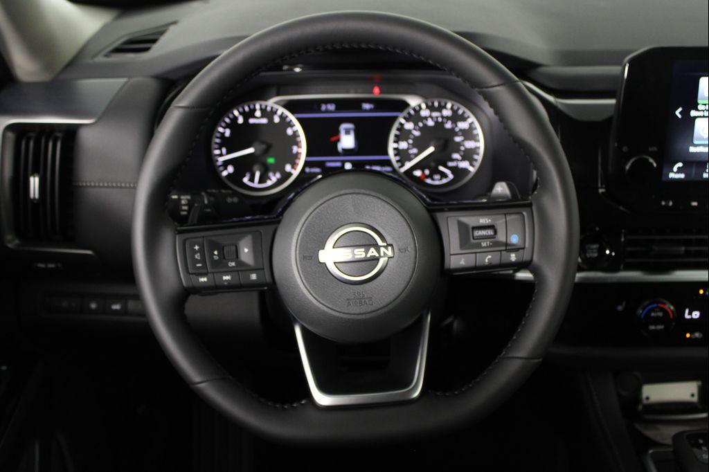 new 2025 Nissan Pathfinder car, priced at $33,450