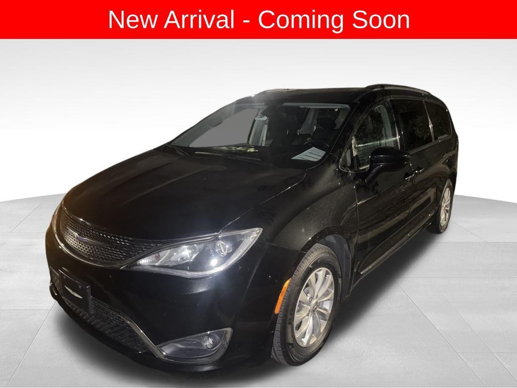 used 2019 Chrysler Pacifica car, priced at $13,223