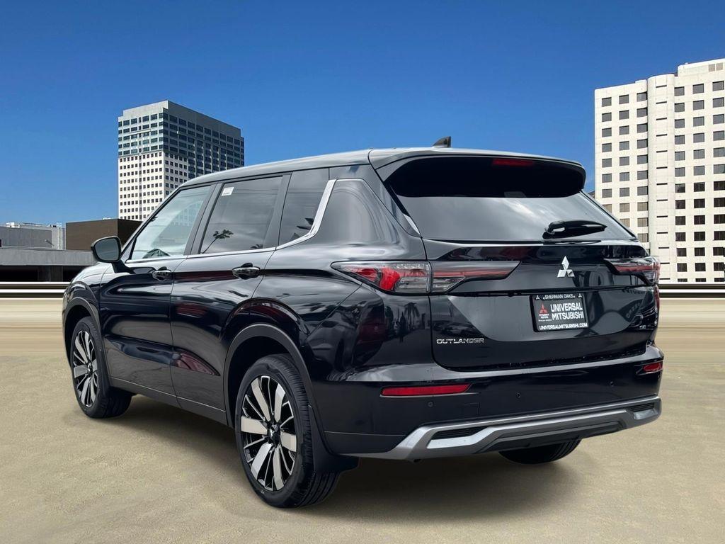 new 2025 Mitsubishi Outlander car, priced at $28,465