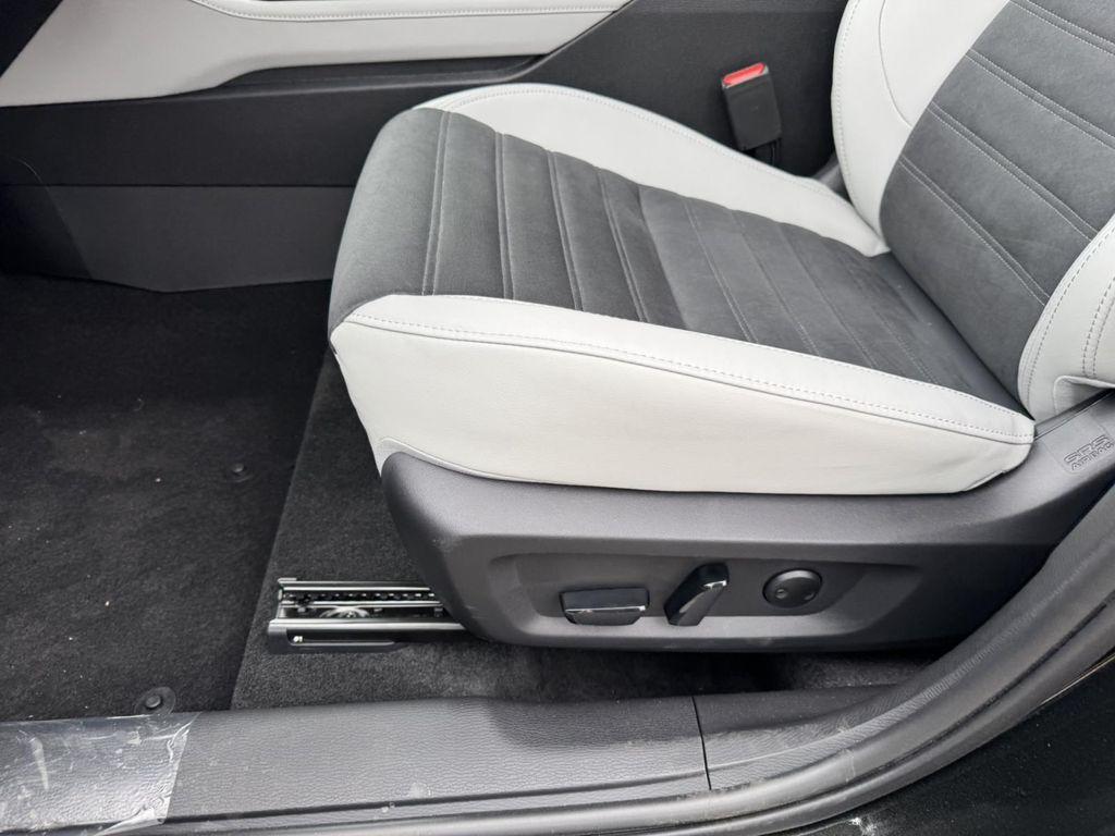 new 2025 Mitsubishi Outlander car, priced at $28,465