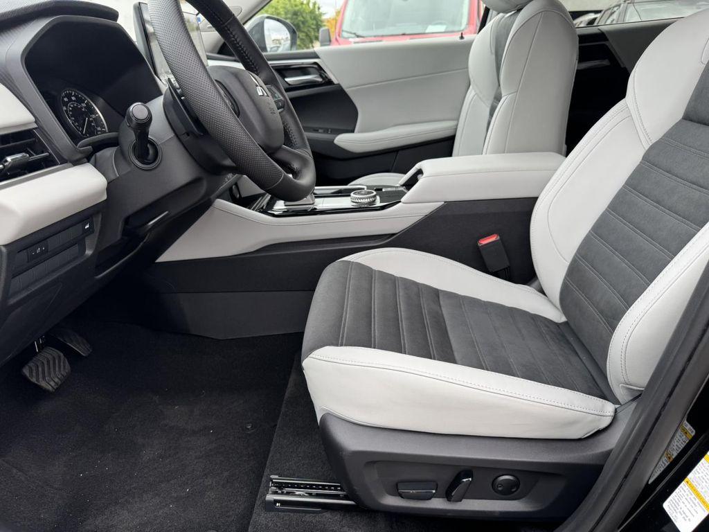 new 2025 Mitsubishi Outlander car, priced at $28,465