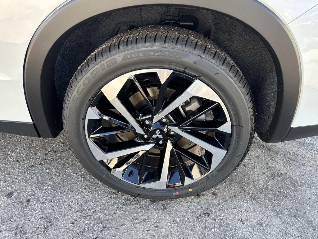 new 2025 Mitsubishi Outlander PHEV car, priced at $39,425