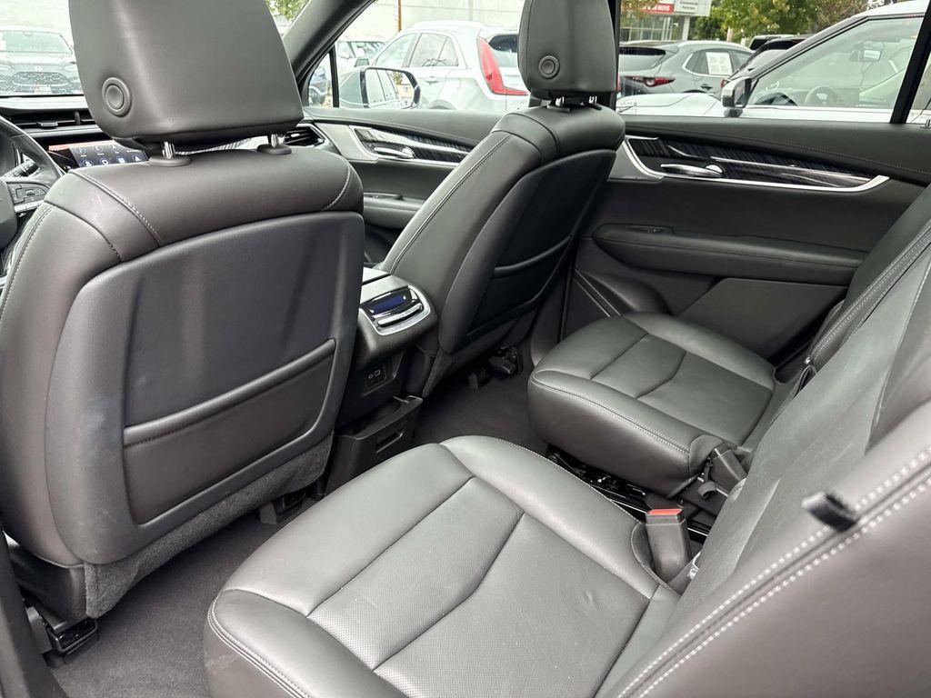 used 2025 Cadillac XT6 car, priced at $39,885