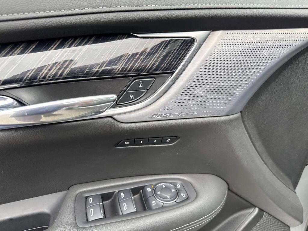 used 2025 Cadillac XT6 car, priced at $39,885