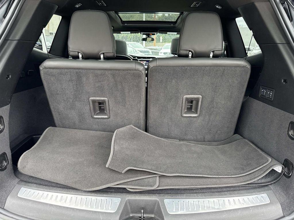 used 2025 Cadillac XT6 car, priced at $39,885