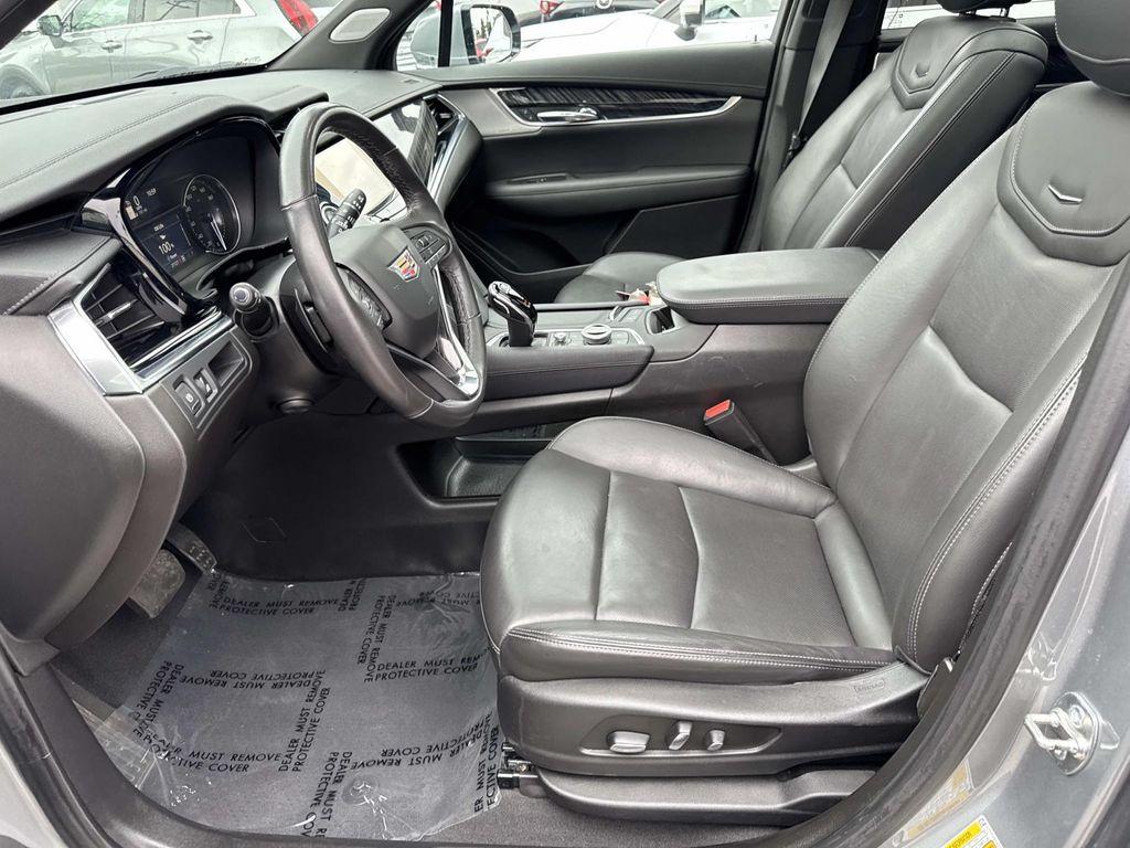 used 2025 Cadillac XT6 car, priced at $39,885