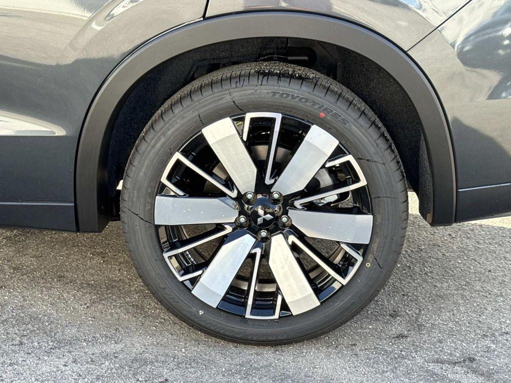 new 2026 Mitsubishi Outlander car, priced at $38,260