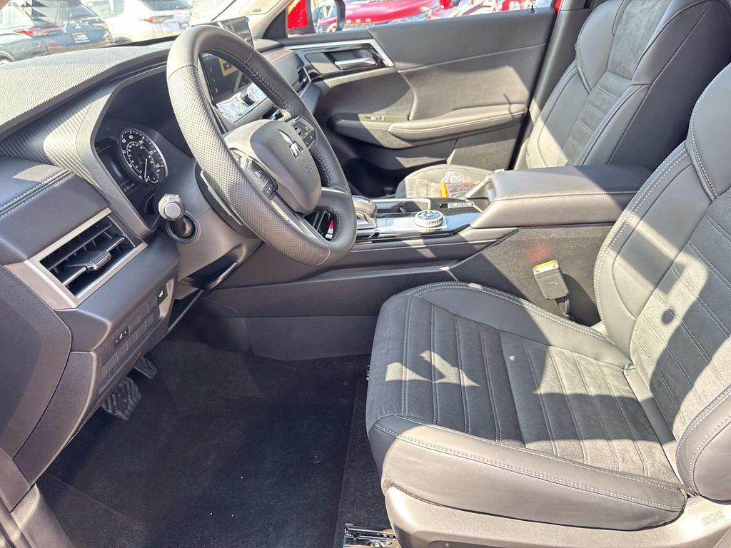 new 2025 Mitsubishi Outlander car, priced at $29,840