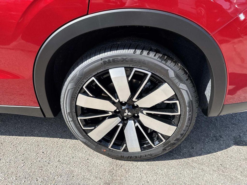 new 2025 Mitsubishi Outlander car, priced at $29,840