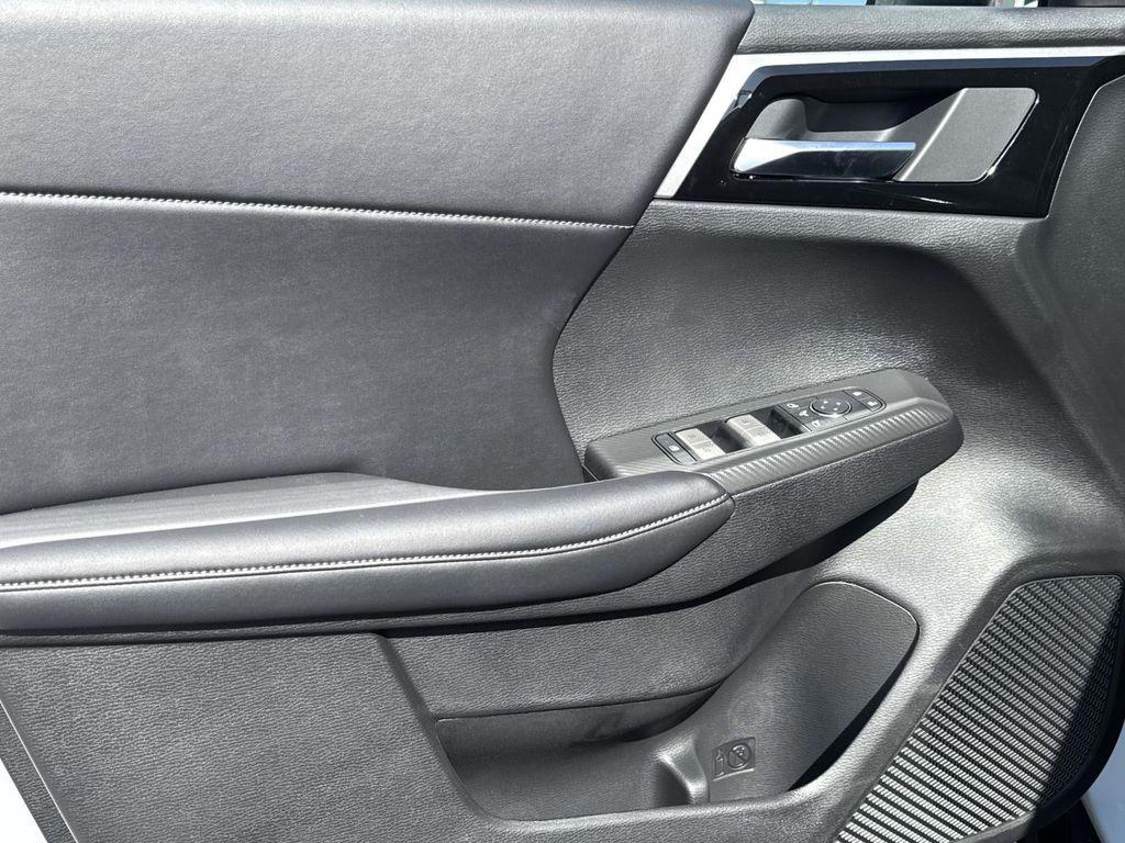 new 2025 Mitsubishi Outlander car, priced at $31,945