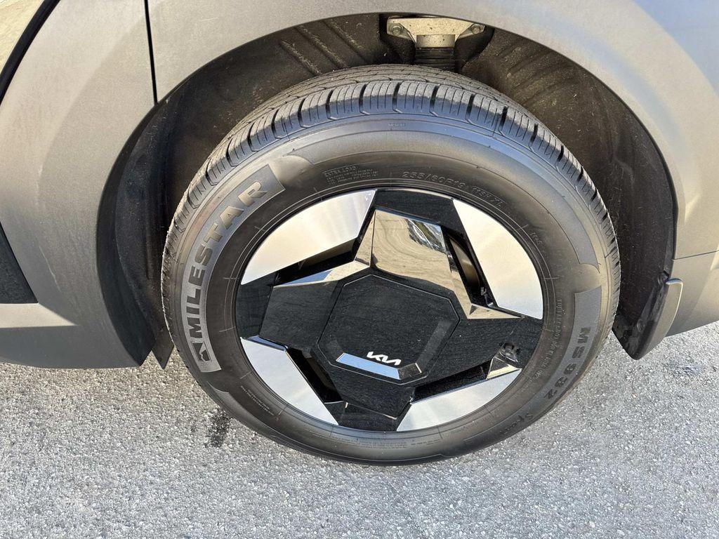 used 2024 Kia EV9 car, priced at $31,998
