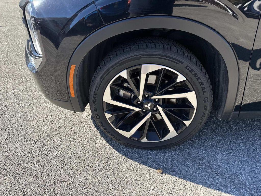 used 2024 Mitsubishi Outlander car, priced at $20,495