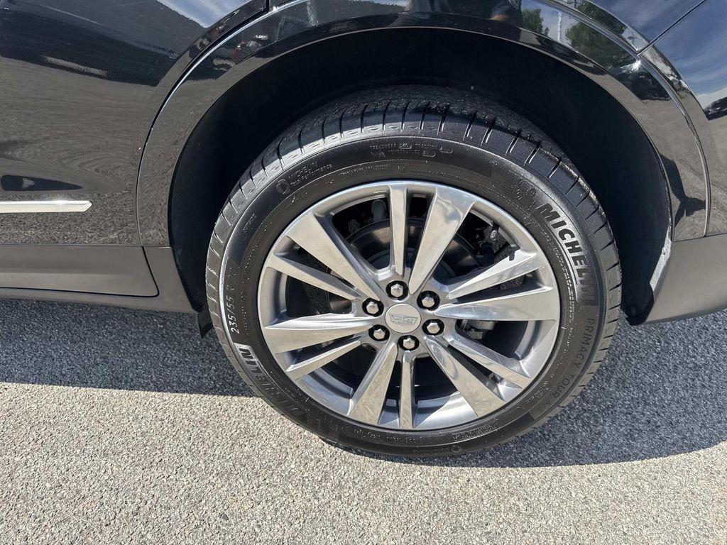 used 2025 Cadillac XT5 car, priced at $33,998