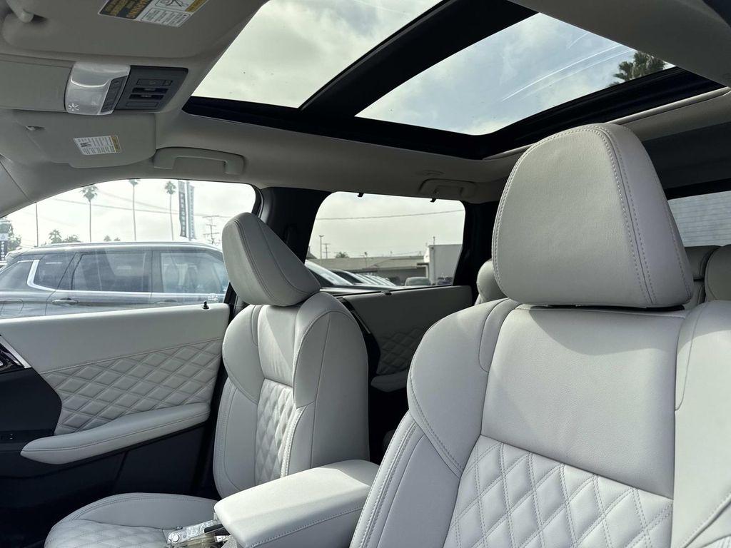 new 2025 Mitsubishi Outlander PHEV car, priced at $39,420