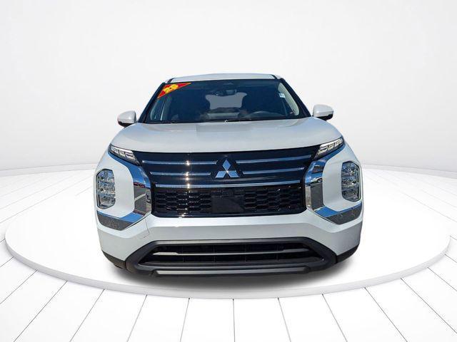 new 2025 Mitsubishi Outlander car, priced at $25,676