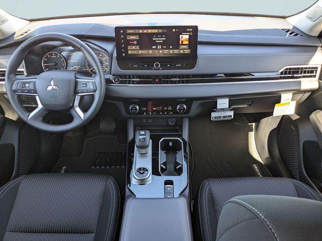 new 2025 Mitsubishi Outlander car, priced at $25,676