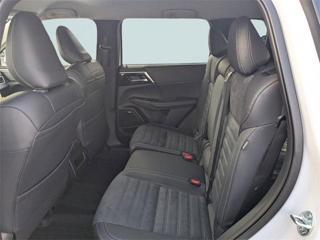 new 2026 Mitsubishi Outlander car, priced at $31,436