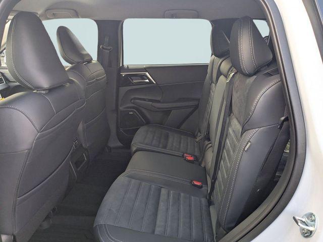 new 2026 Mitsubishi Outlander car, priced at $31,436