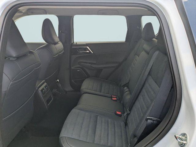 new 2026 Mitsubishi Outlander car, priced at $32,584