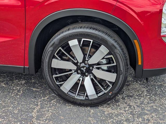 new 2026 Mitsubishi Outlander car, priced at $32,584