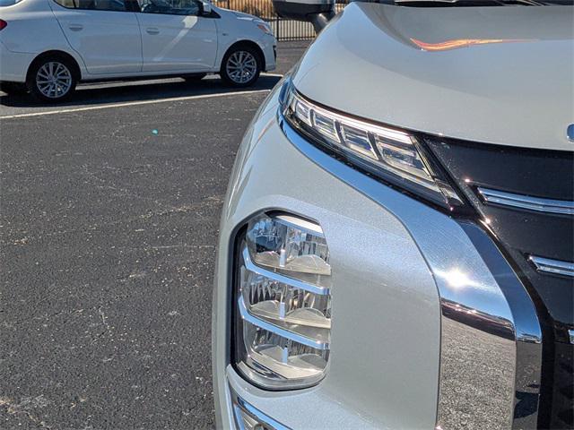 new 2026 Mitsubishi Outlander car, priced at $31,237