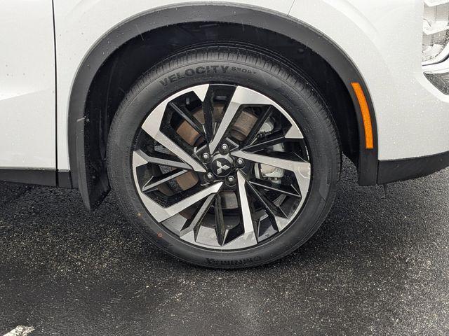 used 2023 Mitsubishi Outlander car, priced at $23,000