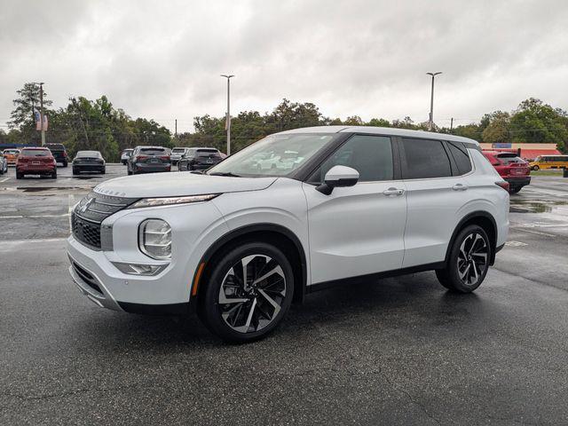 used 2023 Mitsubishi Outlander car, priced at $23,000
