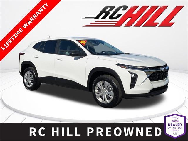 used 2025 Chevrolet Trax car, priced at $18,500