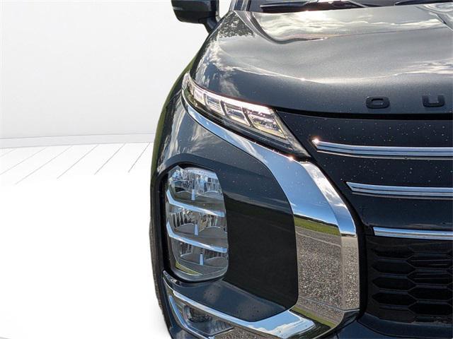 new 2025 Mitsubishi Outlander car, priced at $31,682