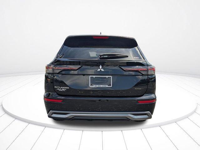used 2025 Mitsubishi Outlander car, priced at $35,900