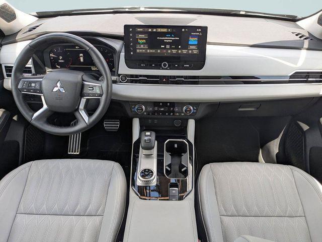 used 2025 Mitsubishi Outlander car, priced at $35,900
