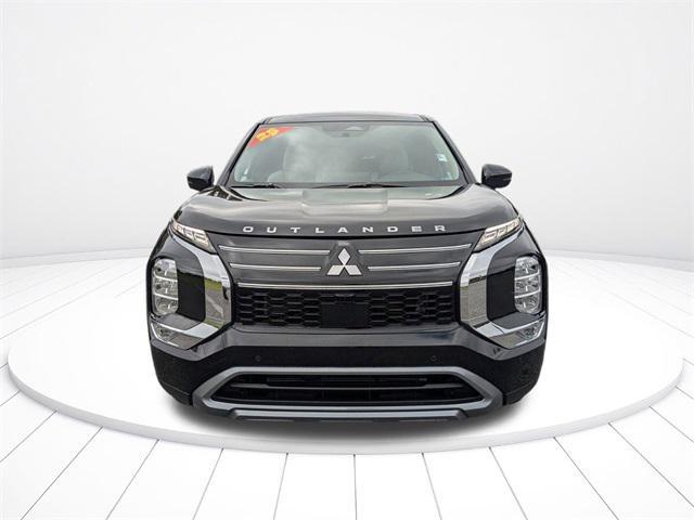 new 2025 Mitsubishi Outlander car, priced at $28,178