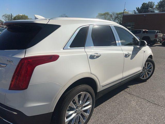 used 2017 Cadillac XT5 car, priced at $21,900