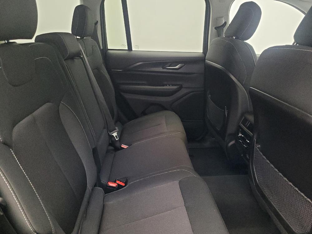 used 2023 Jeep Grand Cherokee car, priced at $28,795