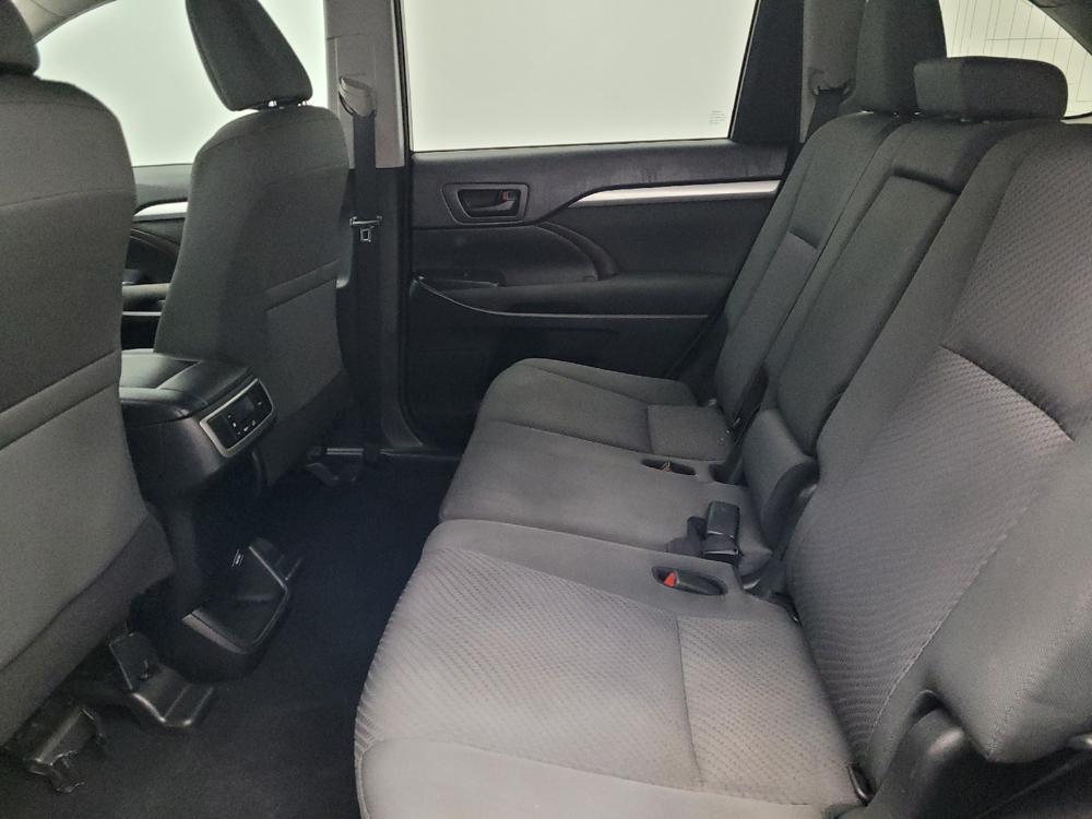 used 2018 Toyota Highlander car, priced at $20,395