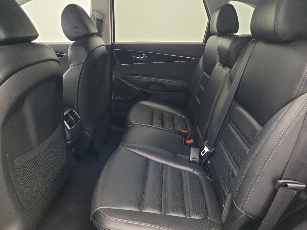 used 2020 Kia Sorento car, priced at $23,195