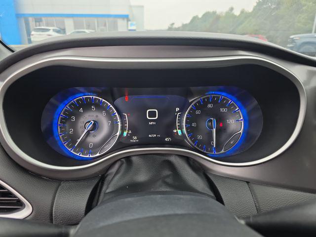 used 2025 Chrysler Pacifica car, priced at $30,177