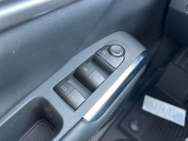 new 2026 Chevrolet Traverse car, priced at $46,068