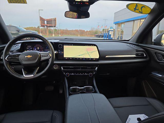 used 2025 Chevrolet Traverse car, priced at $35,318