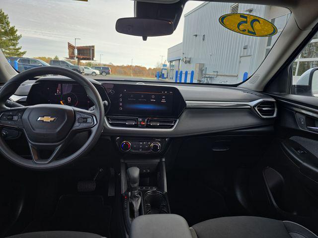 used 2025 Chevrolet TrailBlazer car, priced at $22,210