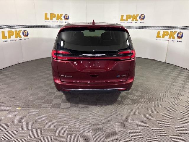 used 2022 Chrysler Pacifica Hybrid car, priced at $31,000