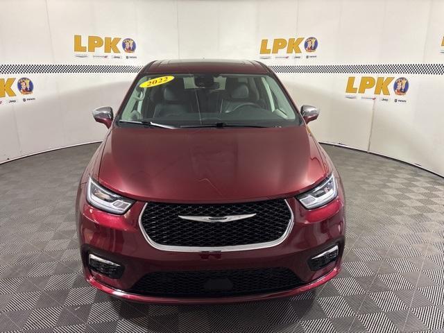 used 2022 Chrysler Pacifica Hybrid car, priced at $31,000