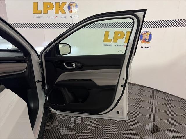 new 2026 Jeep Compass car, priced at $29,998