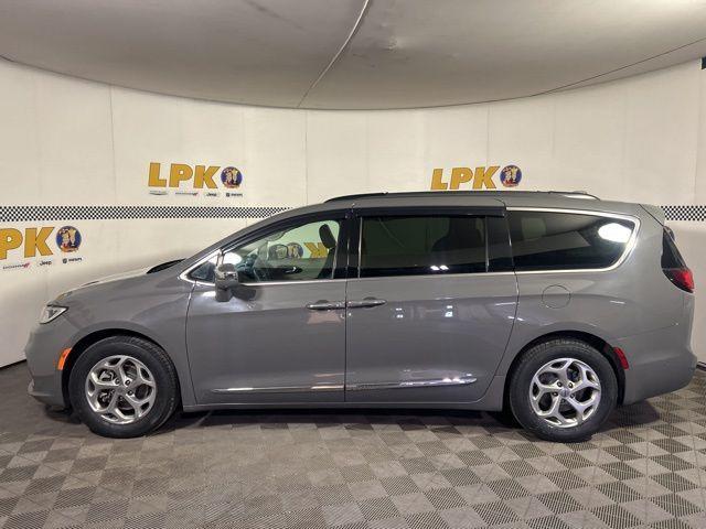 used 2022 Chrysler Pacifica car, priced at $22,000
