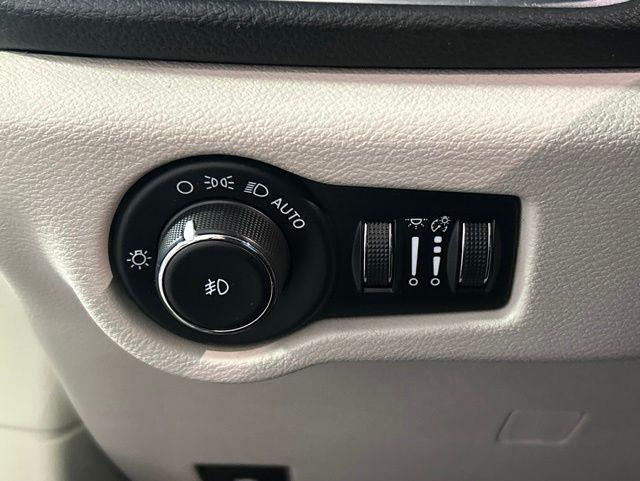 used 2022 Chrysler Pacifica car, priced at $22,000