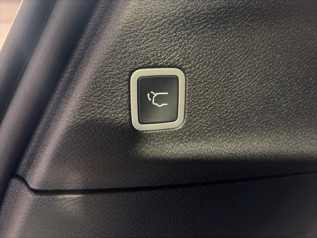 new 2026 Chrysler Pacifica car, priced at $46,188